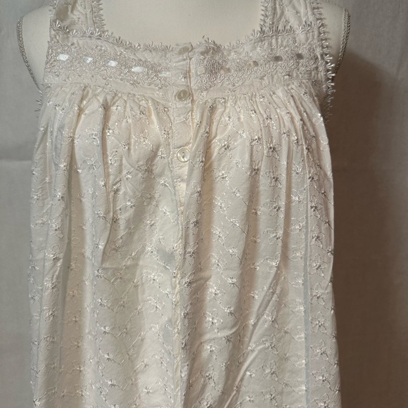 Delicates Ivory Lace Buttoned Chemise - Picture 2 of 13